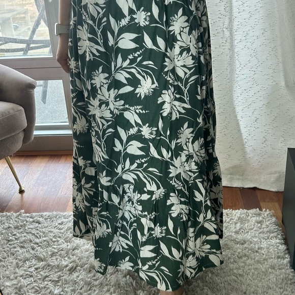 Abercrombie Floral Maxi Skirt in Green and White, MP - Picture 1 of 2